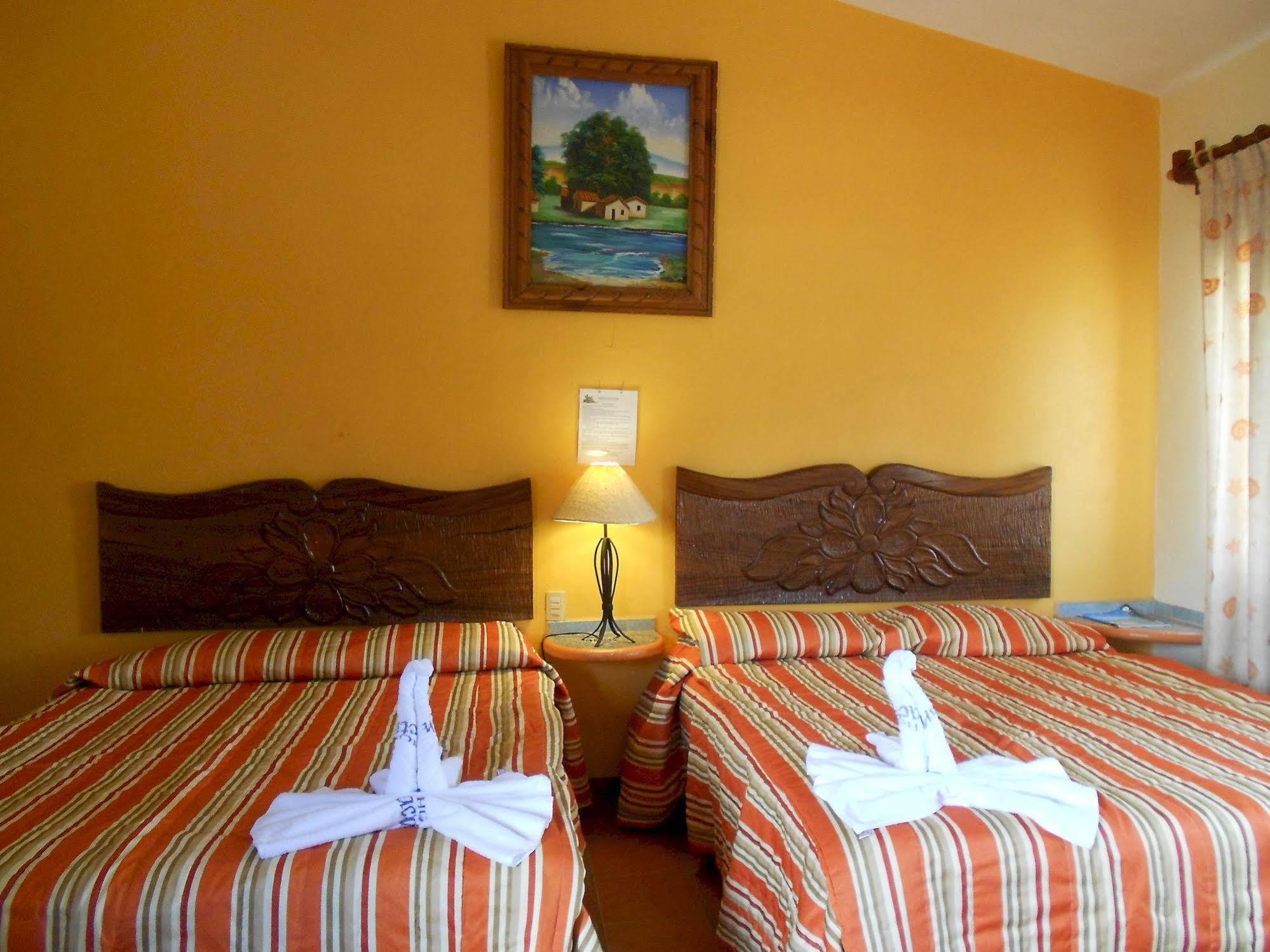 Bucerías Cactus Inn المظهر الخارجي الصورة