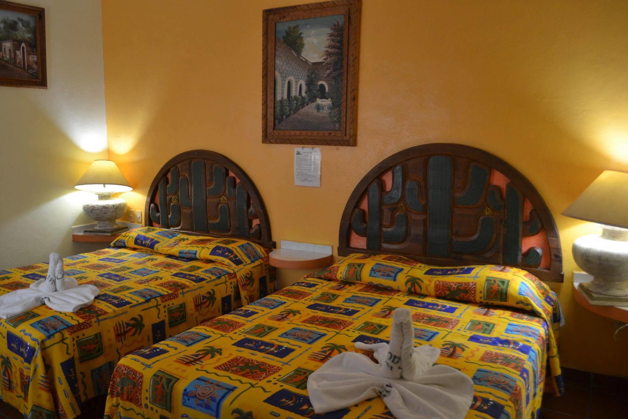 Bucerías Cactus Inn المظهر الخارجي الصورة