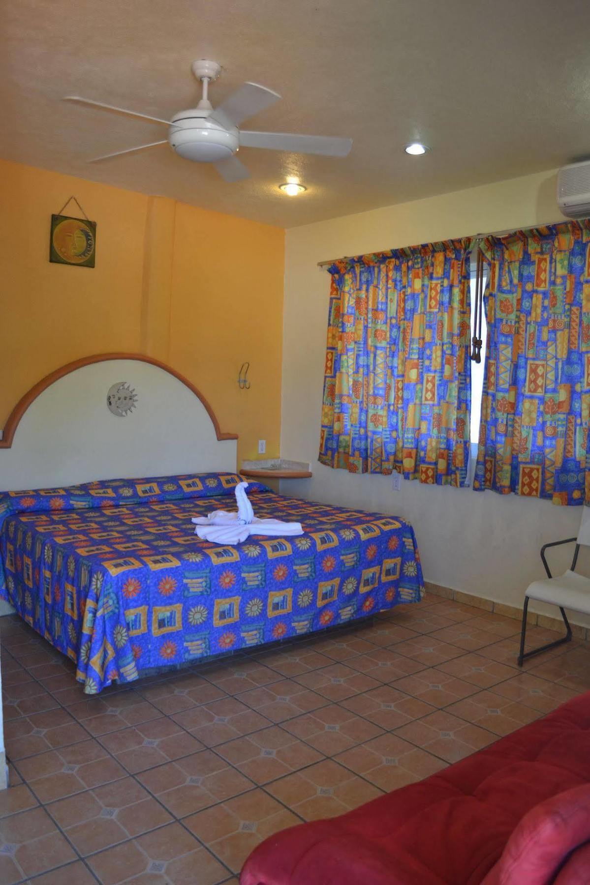 Bucerías Cactus Inn المظهر الخارجي الصورة