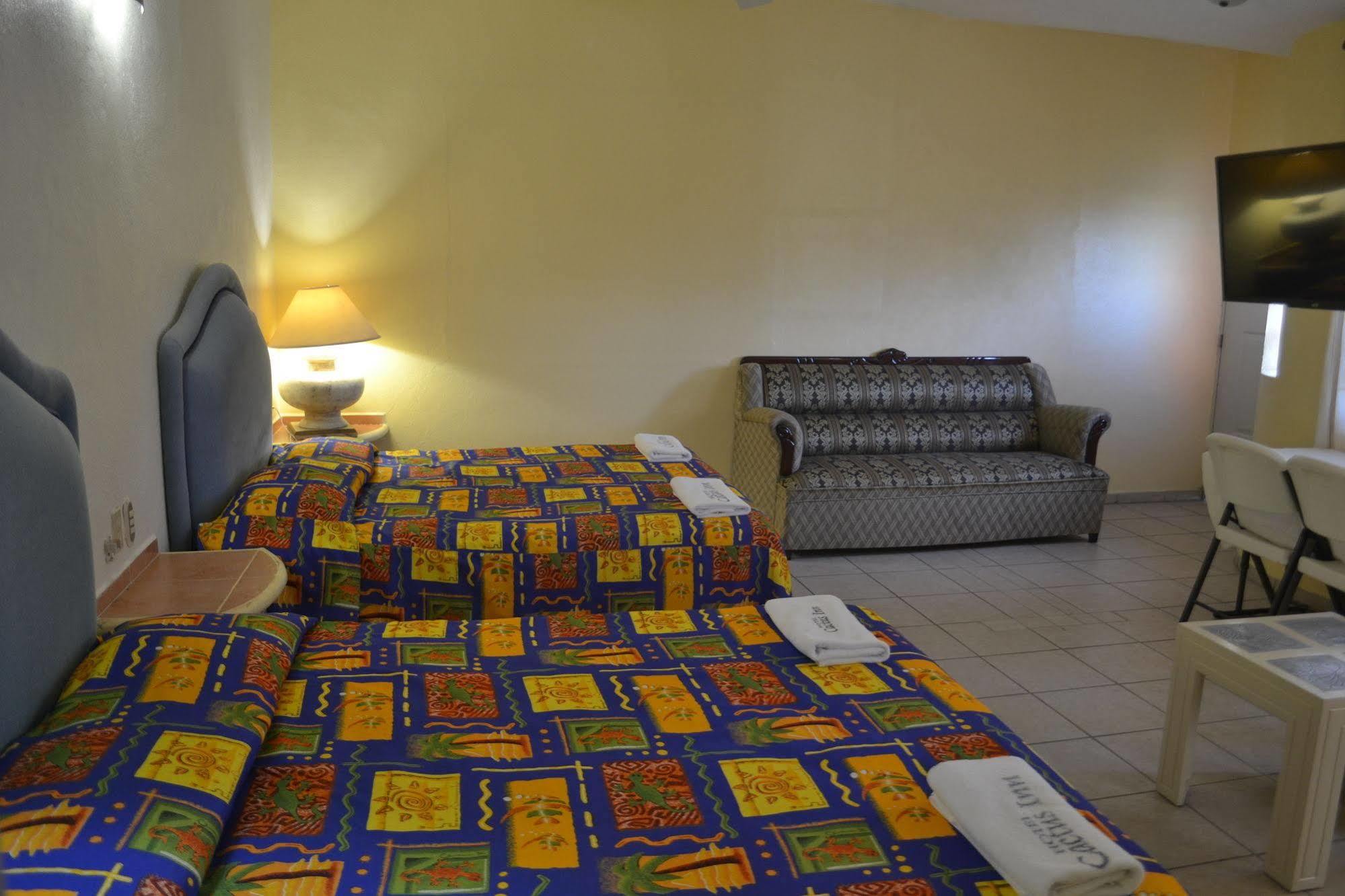 Bucerías Cactus Inn المظهر الخارجي الصورة