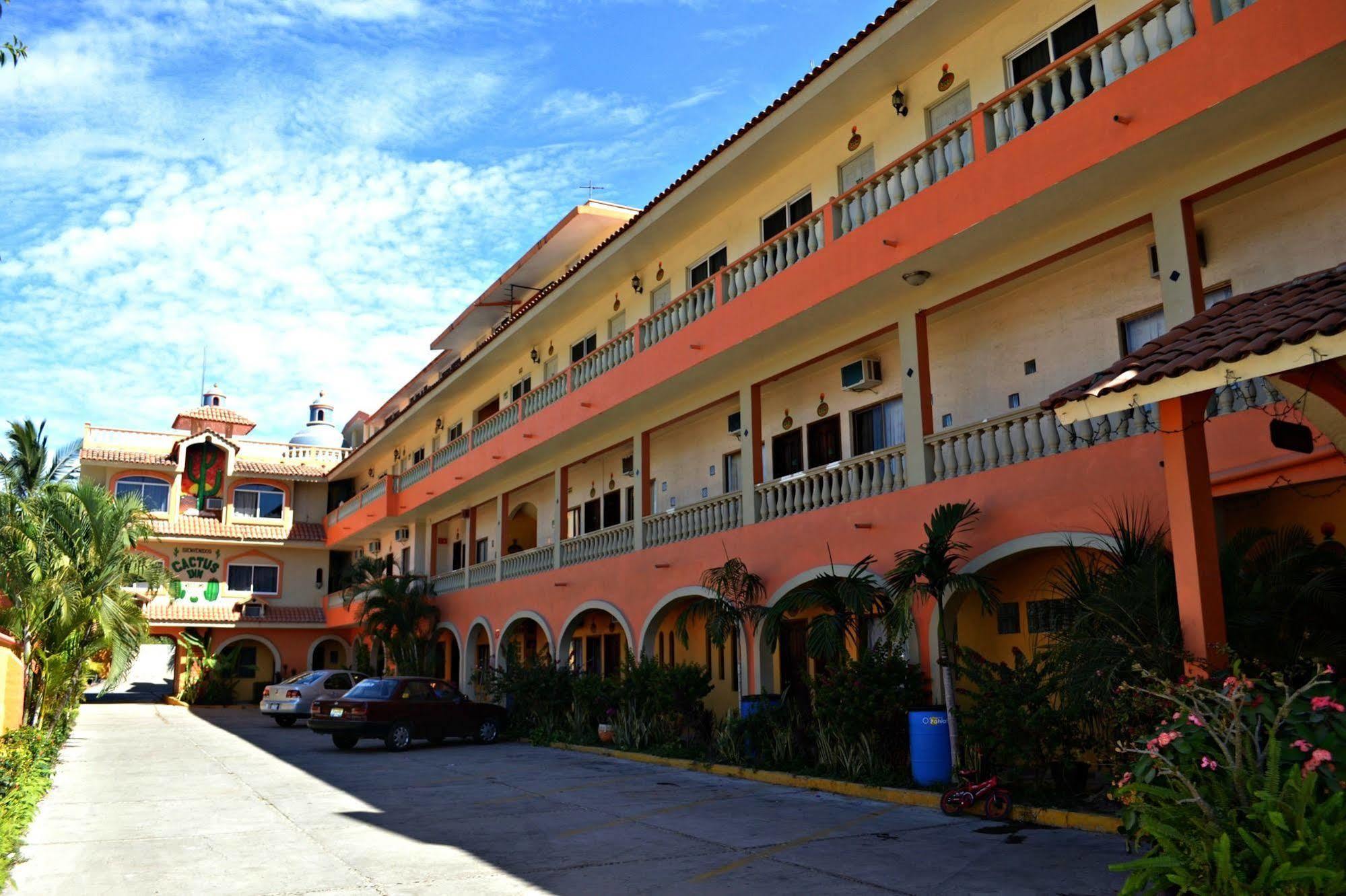 Bucerías Cactus Inn المظهر الخارجي الصورة
